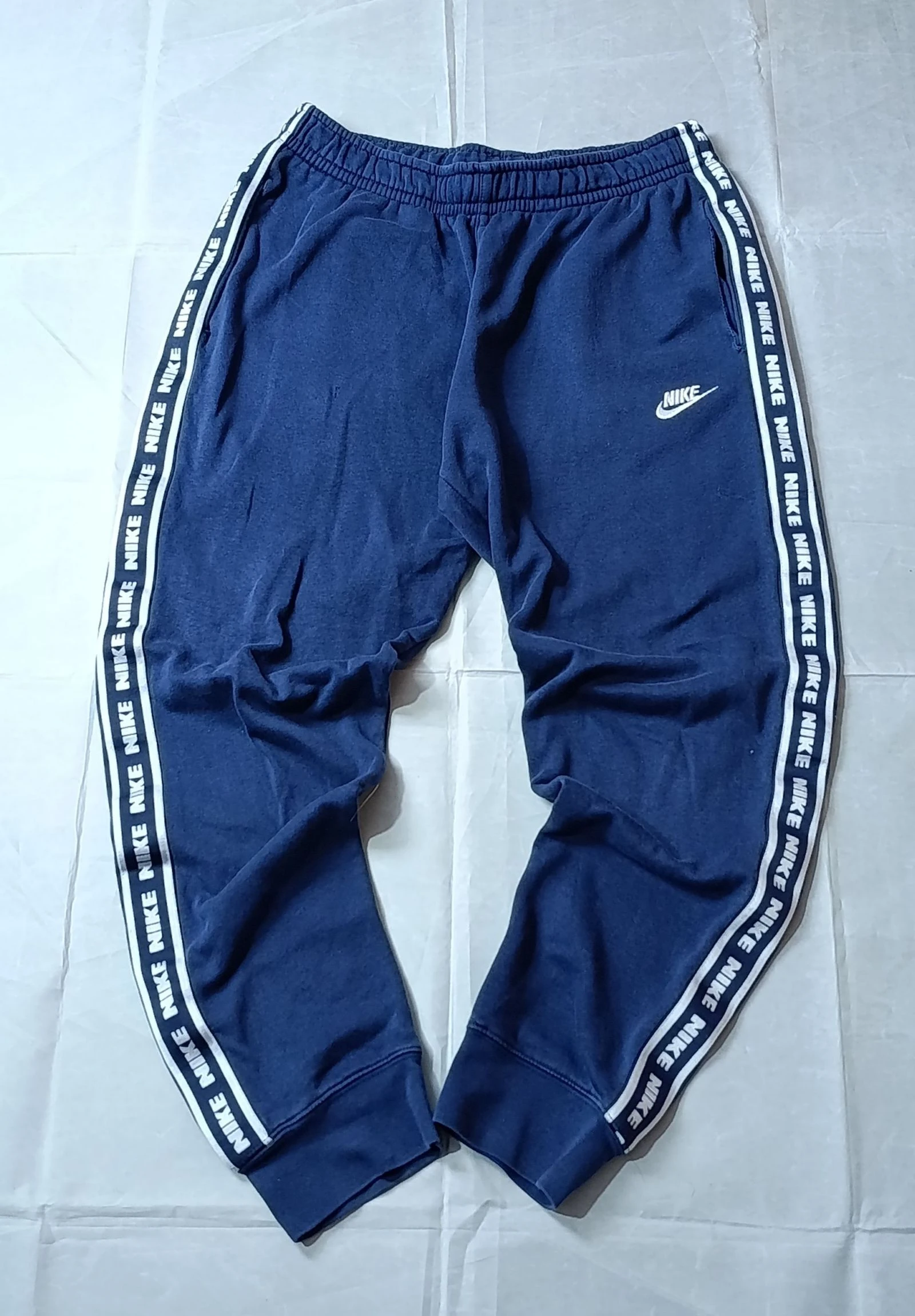 🔥 Nike Navy Blue Joggers with Repeat Logo Side Tape Vibtage streetwear sportwear Size M🔥